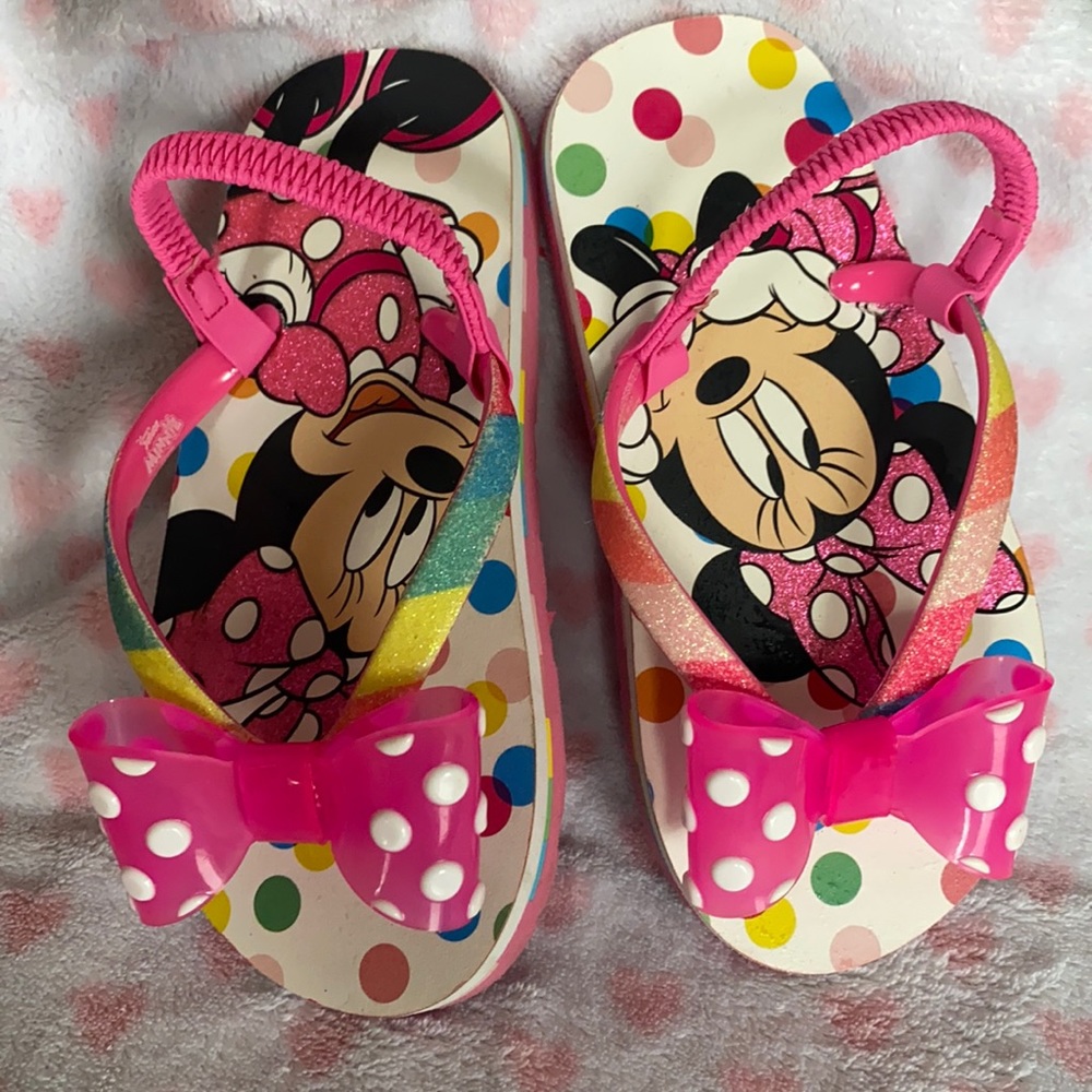 Summer flip flops Minnie Mouse character print  for girls.